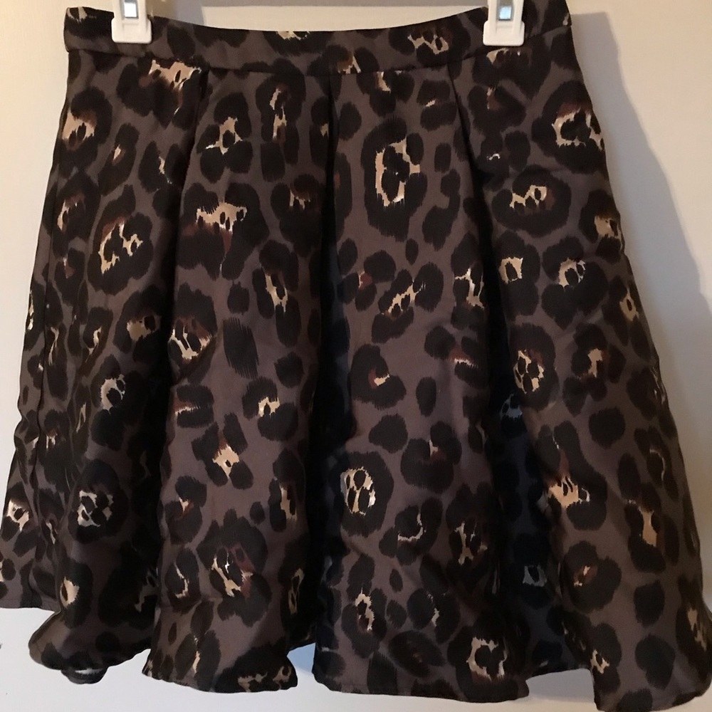 NEW Beautiful Leopard print Skirt Sz Med MUST SEE!